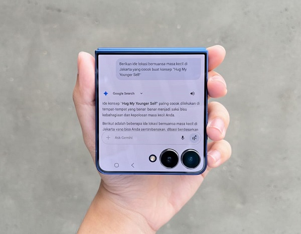 Bikin Konten Hugging My Younger Self Paling Mudah Pakai Galaxy Z Flip7