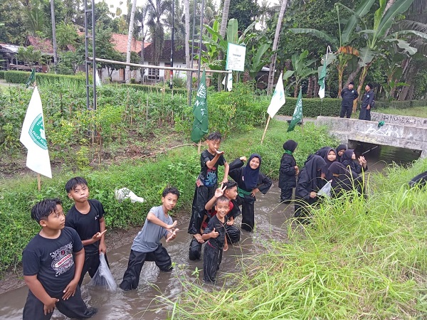 Ketika Pendekar  PW PN DIY Gelar Bakti Sosial  dan Bersih bersih Sungai 
