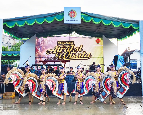 Minggu Legi Pakualaman Meriahkan Hari Jamu Nasional, Ratusan Warga Padati Alun-alun Sewandanan